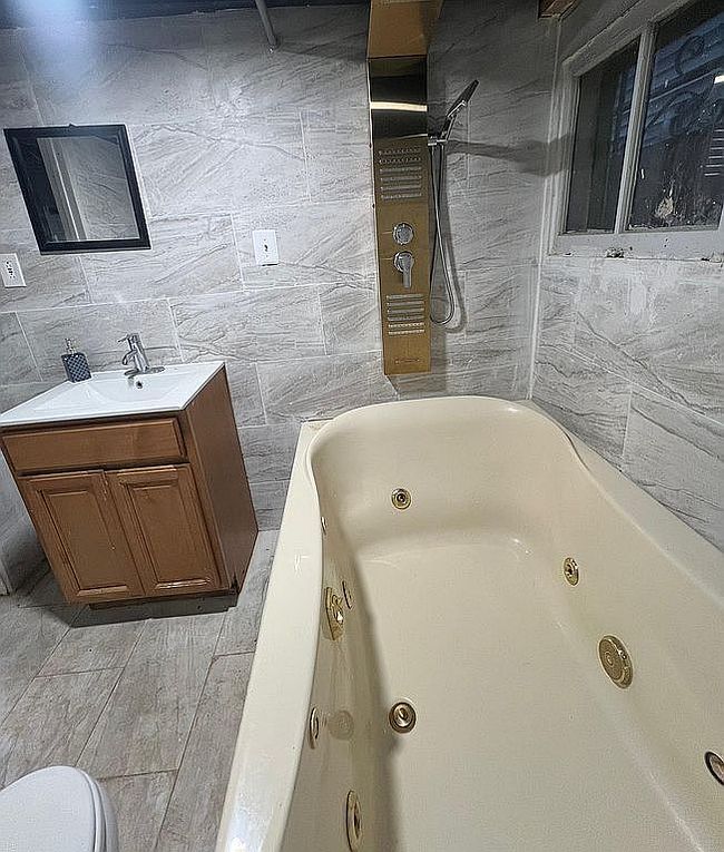 Image of 13714 Fenelon Ave
