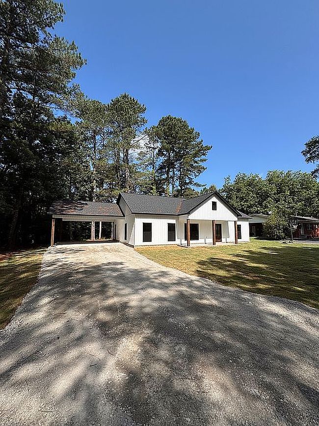 Photo of 311 Nabors Dr, Ripley, MS