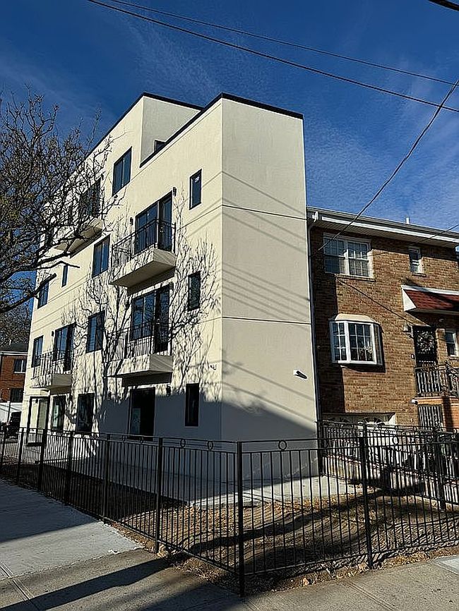 Image of 664 Shepherd Ave