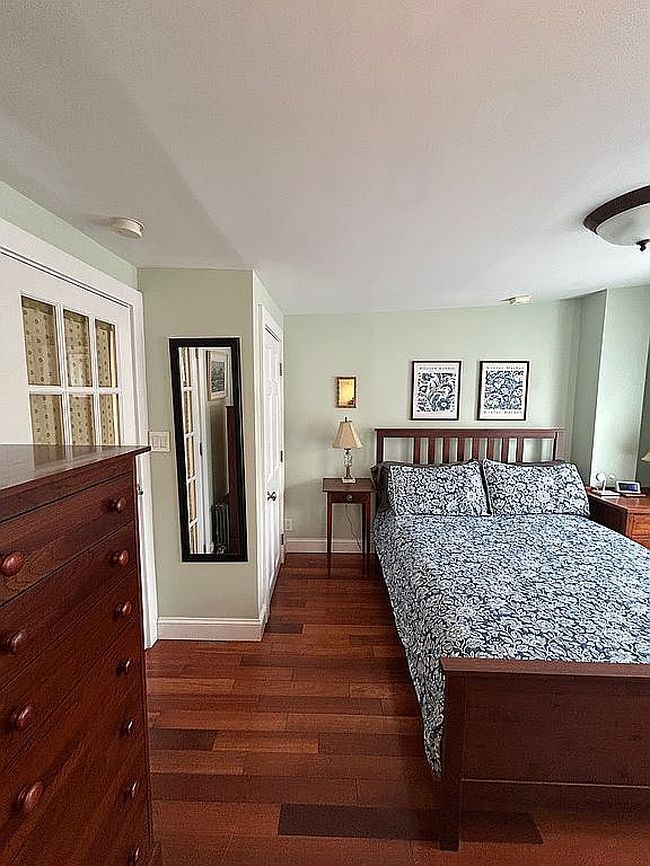 Image of 342 13th St