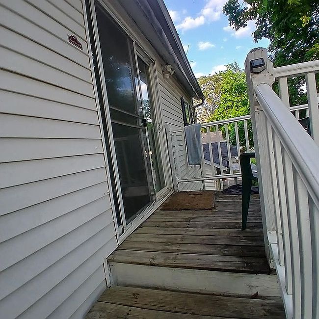 Image of 326 W Calhoun St