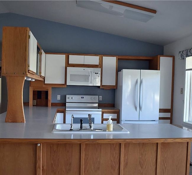 Preview of property located at 114 W Nicklaus Ave