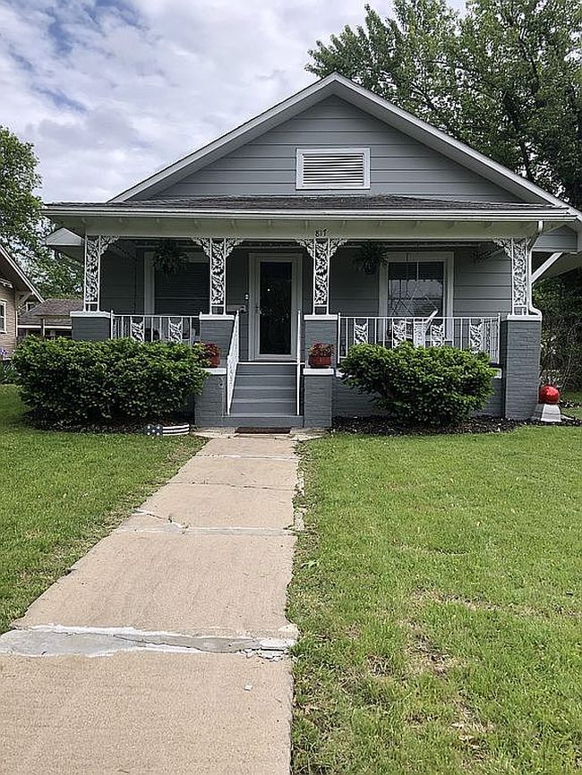 Photo of 817 W 9th St, Pittsburg, KS