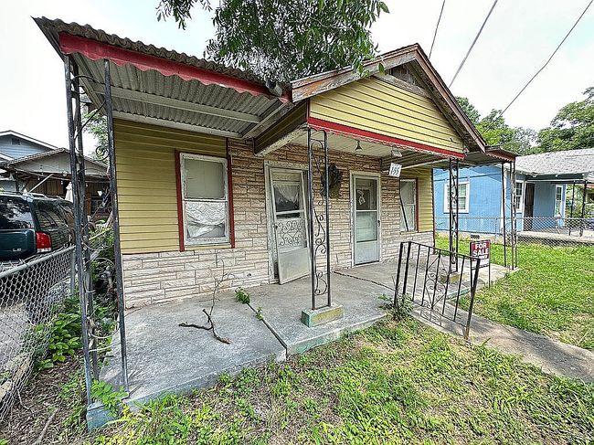 Additional photo 2 of property located at 155 W Zavalla St