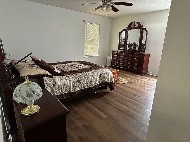Image of 4926 Blue Ribbon Dr