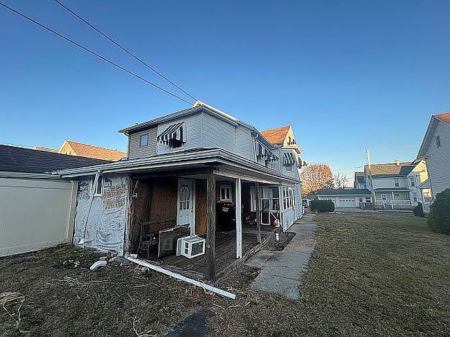 Photo of 312 N 3rd St, Lehighton, PA