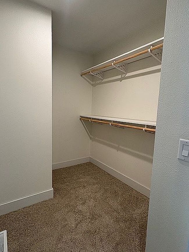 Photo of 9602 Bishop Dr Unit 33, West Des Moines, IA