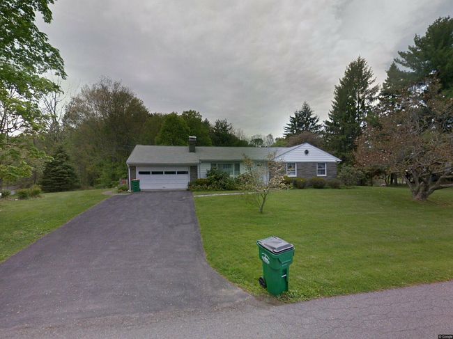 Photo of 31 Gilbert Dr
