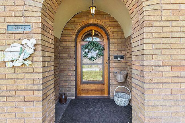 Additional photo 1 of property located at 5143 E Pleasant Run Parkway South Dr