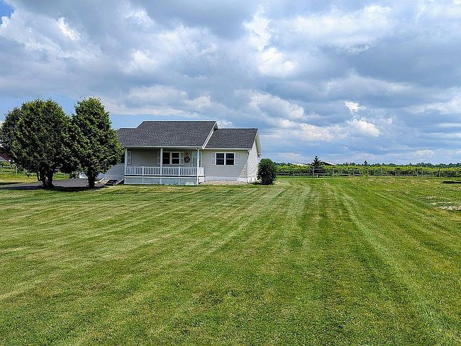 Photo of 43240 Martusewicz Ln, Alexandria Bay, NY