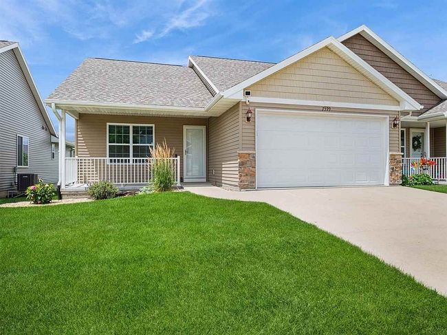 Photo of 7599 Summerset Ave Ne, Cedar Rapids, IA