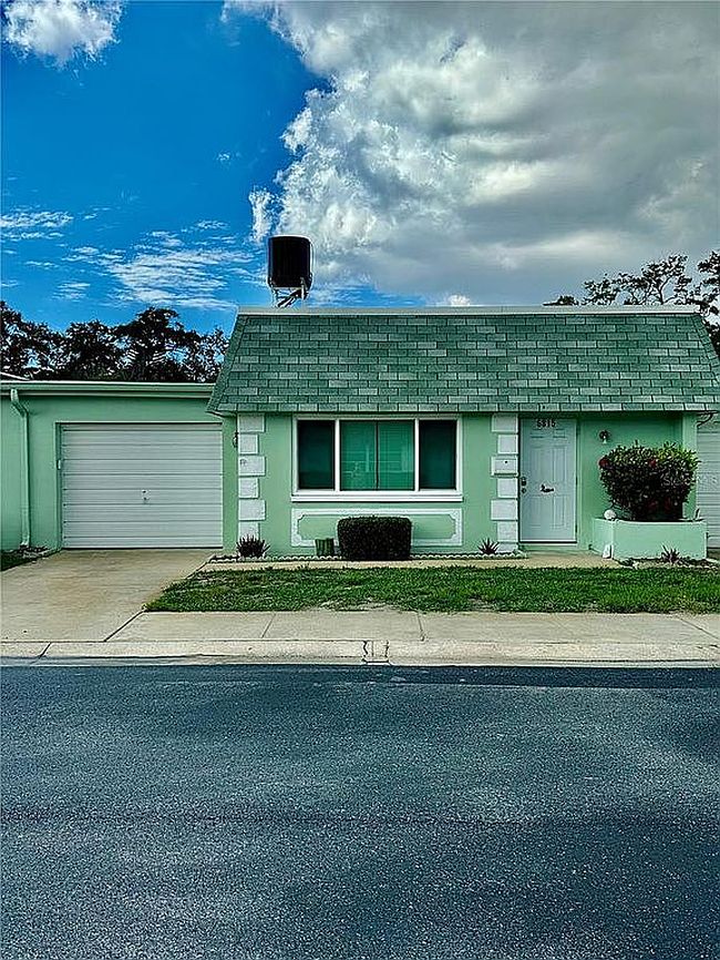 Preview of property located at 6815 Versailles