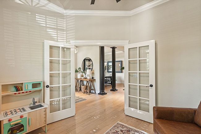 Additional photo 2 of property located at 828 Saint Andrews Way