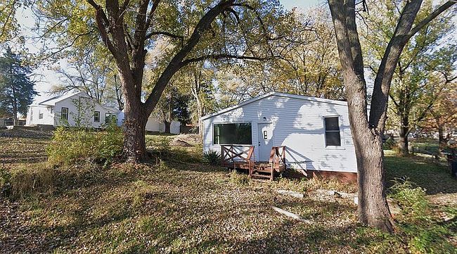 Image of 405 S Clarence Pl