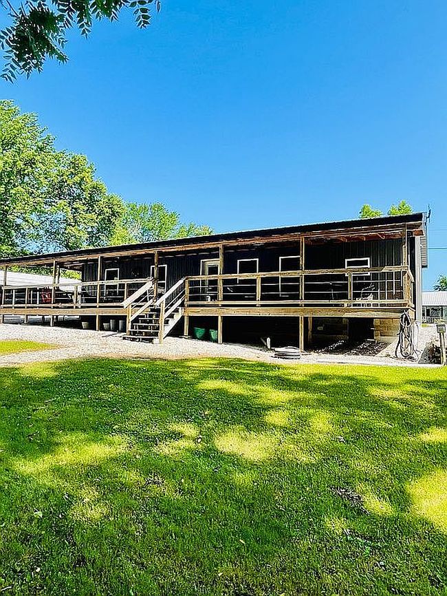 Additional photo 2 of property located at 4 Courtney Ln