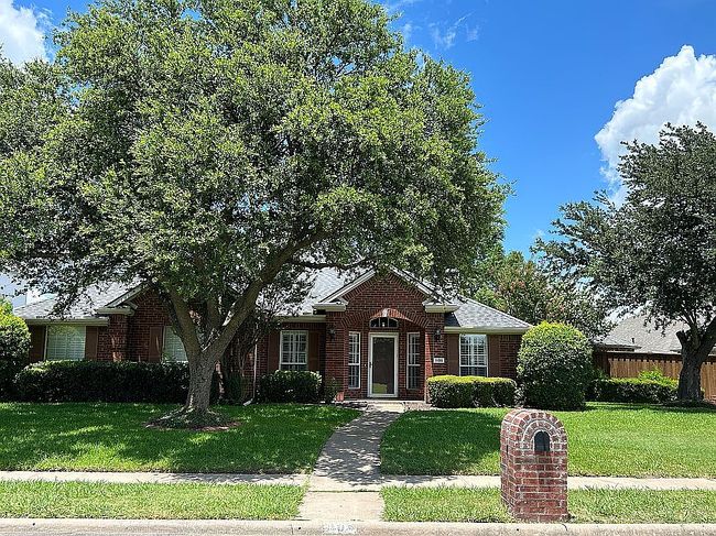 1105 Fairhaven Dr, Garland, TX