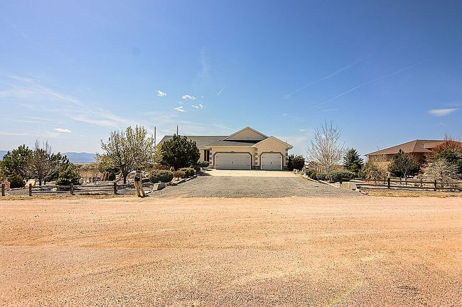 Additional photo 1 of property located at 955 S Tierra Buena Dr