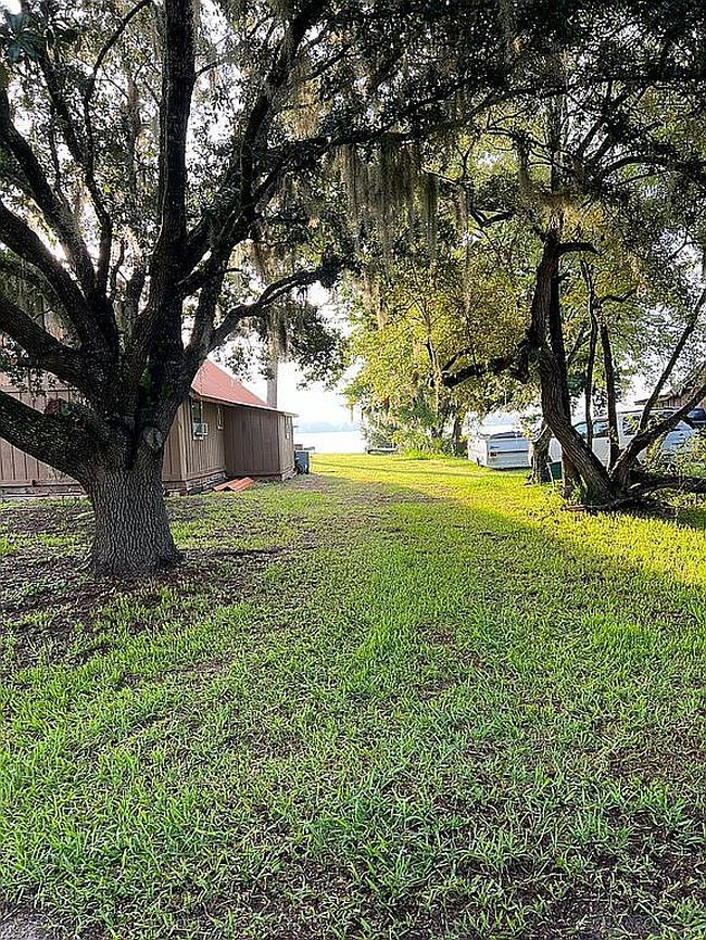 Photo of 146 Martin St, Florahome, FL