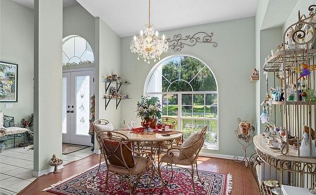 Image of 70 Oak Village Blvd S