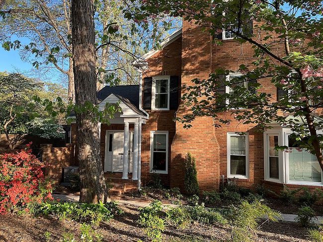 Image of 815 Cherokee Rd