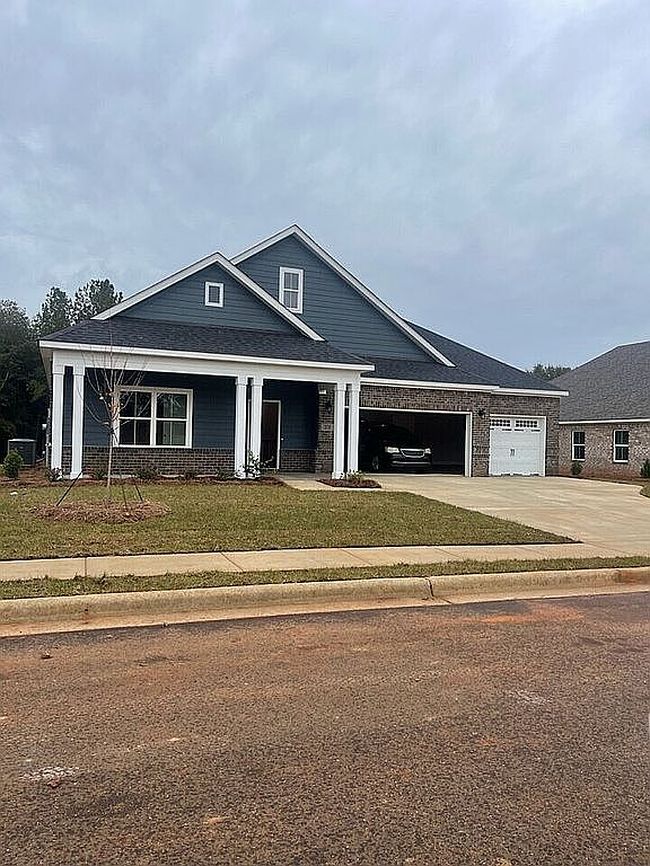 Photo of 306 Currituck Dr, Troy, AL