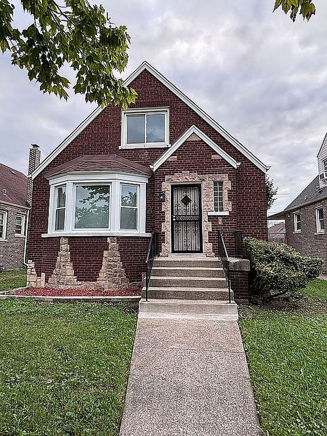 Photo of 10844 S Avenue M, Chicago, IL
