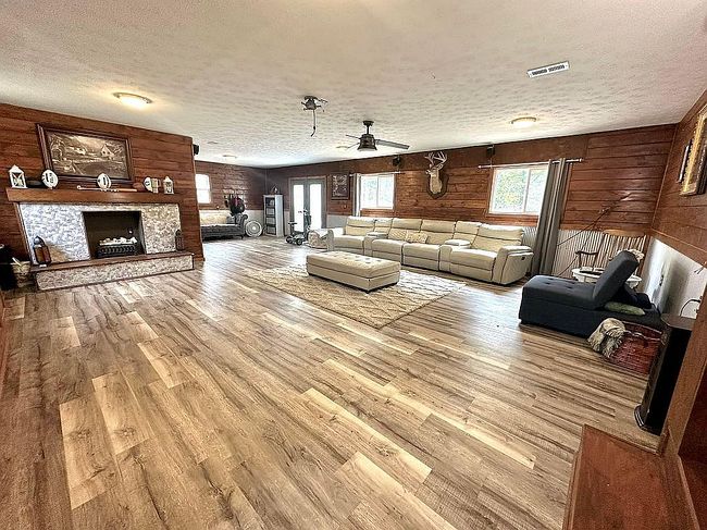 Photo of 8082 Grandview Rd, Columbus, IN