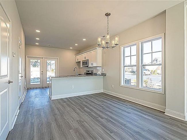 Photo of 812 Moen Pl #804-D