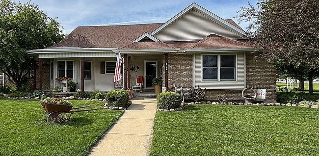 Image of 693 Hesburgh Dr