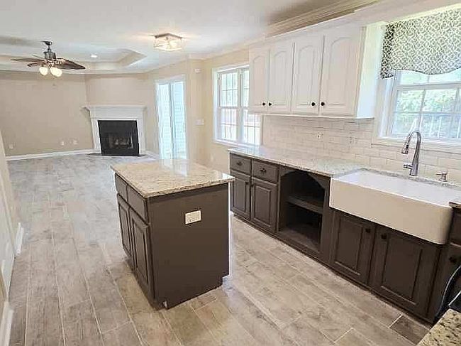 Photo of 141 Rosewood Ln, Lexington, SC