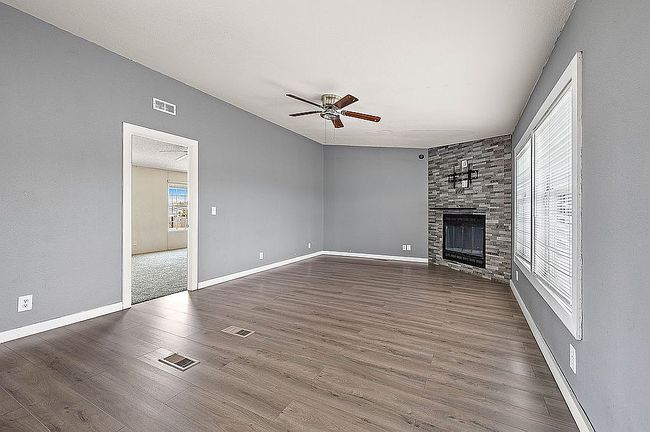 Photo of 141 Purple Sage Ln, Hutto, TX