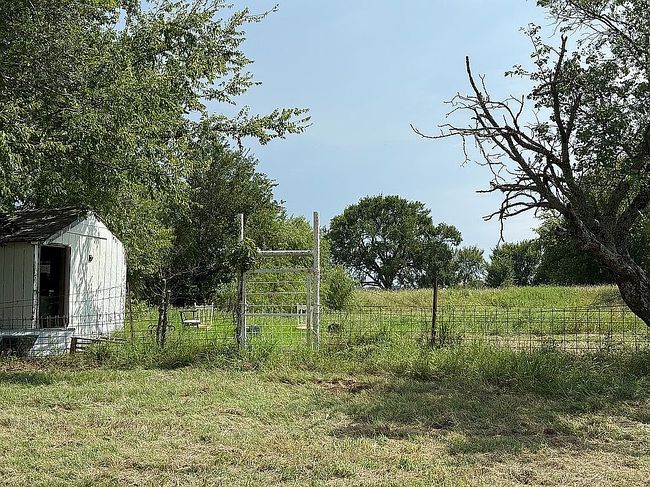 Photo of 26196 E Country Rd #1690, Elmore City, OK
