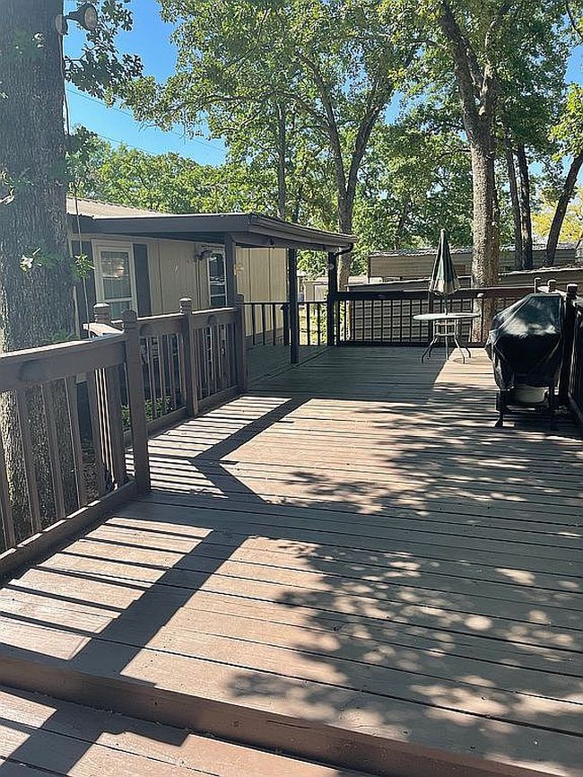 Image of 8960 Rose Ln