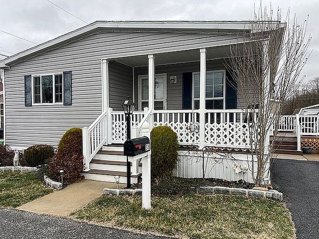 Image of 33 Lynbrook Ln