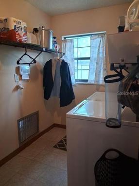 Image of 3400 Ne 43rd Pl