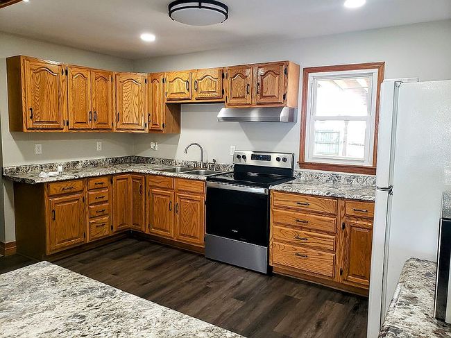 Photo of 10 Lambert Dr, Mount Carmel, IL