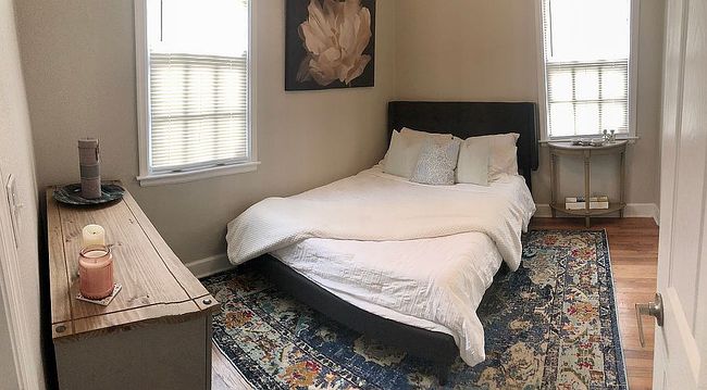 Image of 319 1st Ave N Apt 1B