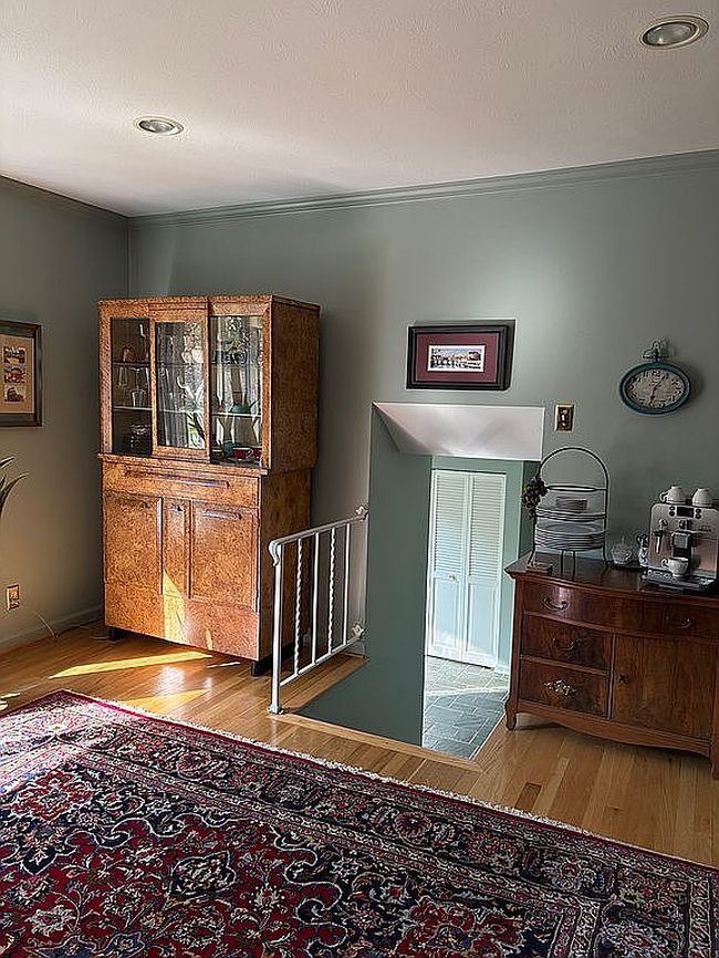Photo of 553 Meadow Ln, Versailles, KY