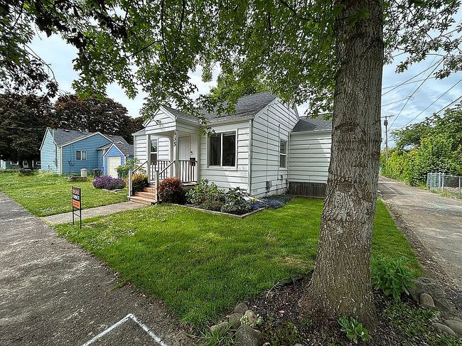 Photo of 835 Academy St Ne, Salem, OR