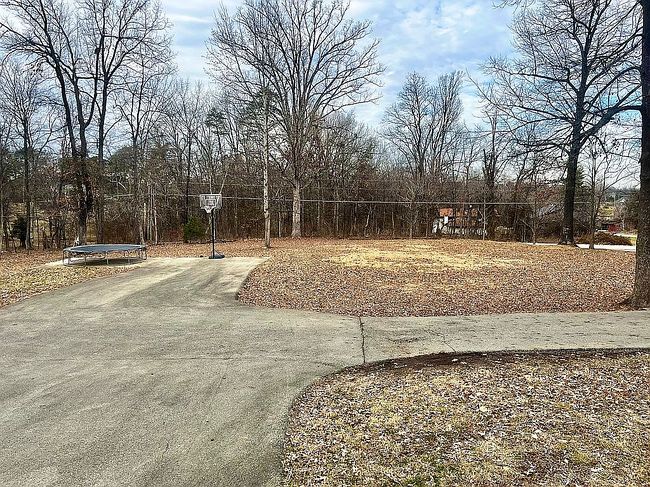 Image of 129 Country Squire Ln