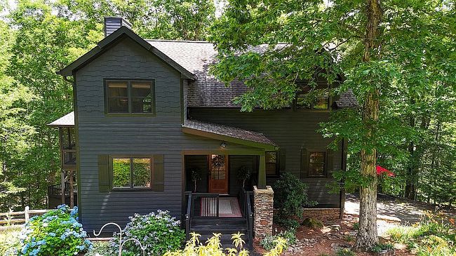 Photo of 700 Sleepy River Dr, Demorest, GA