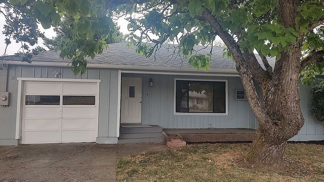 Photo of 875 S 5th St