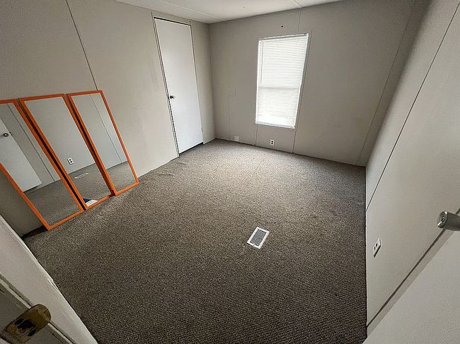 Image of 43 E Gate Dr