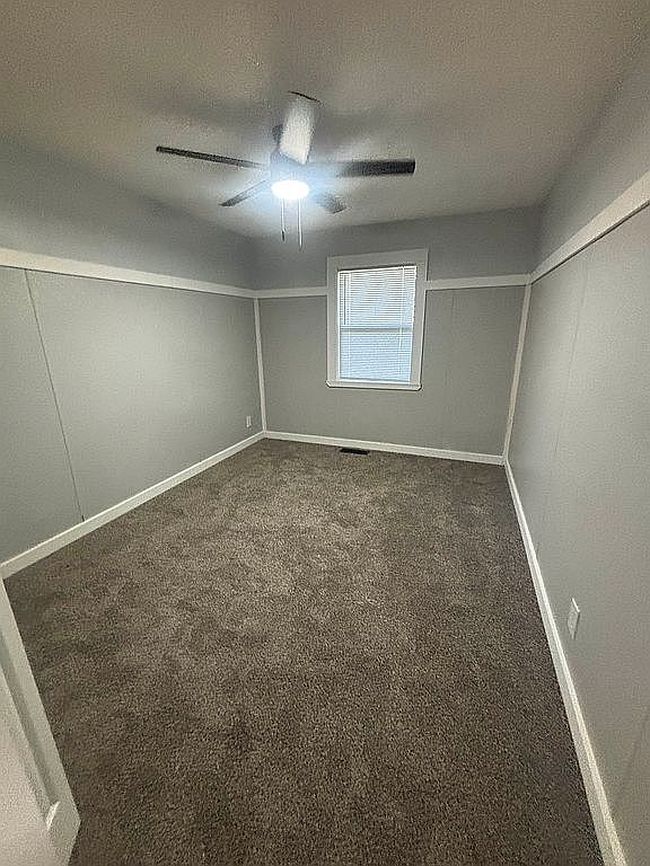 Photo of 2310 Lindbergh Blvd, Springfield, IL