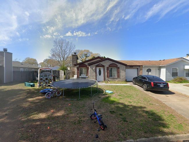 3868 Shooting Star Dr, Virginia Beach, VA