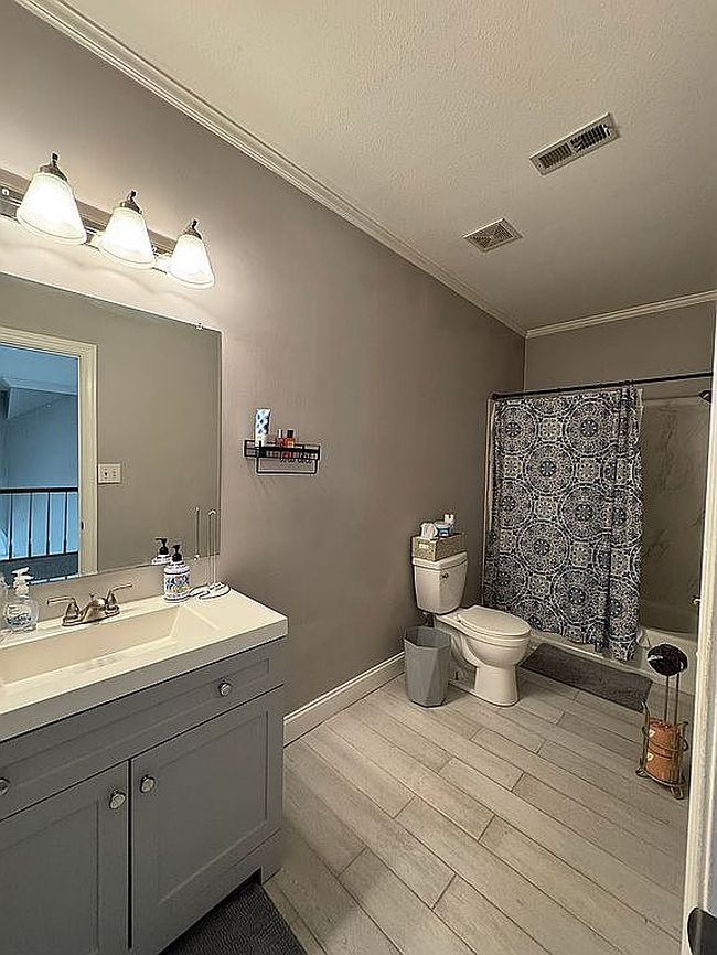 Photo of 415 Collegiate Dr, Powder Springs, GA