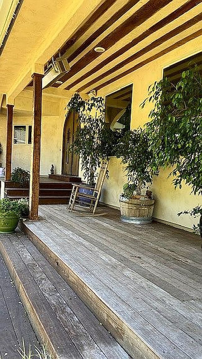 Image of 2 Esquiline Rd