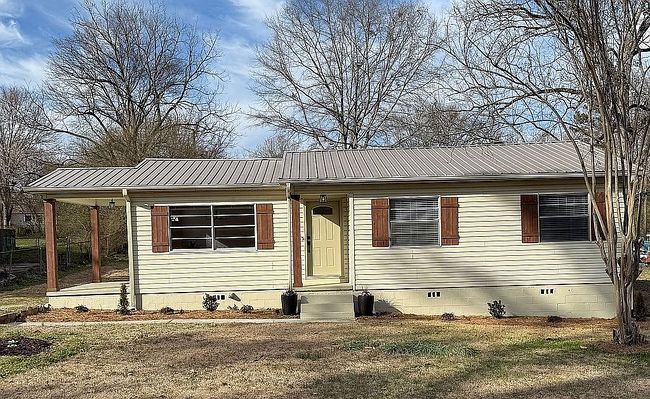 Image of 569 Springdale Rd