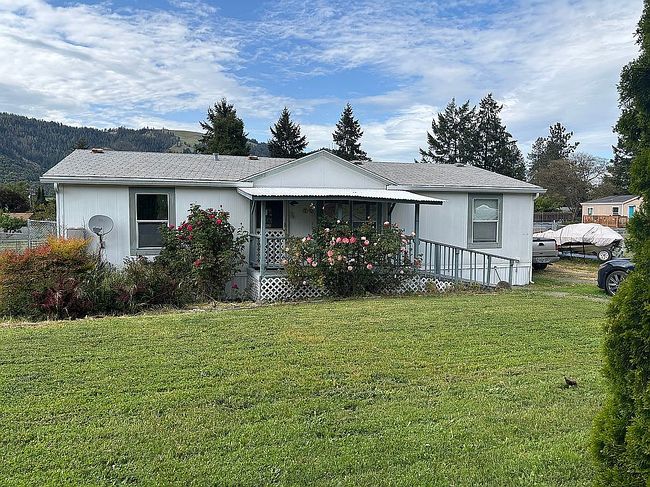 Photo of 170 Broken Bow Ct, Myrtle Creek, OR