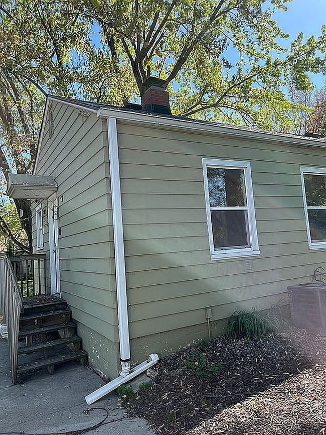 Image of 2421 Adams Ave